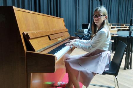 Novice vitanje praznuje 2 foto uros urlep